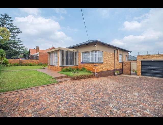 3 BEDROOM HOUSE FOR SALE IN PRIMROSE HILL